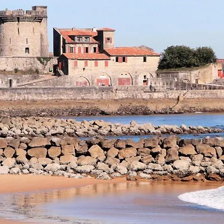 Apartment De Caractere Avec Balcon Et Parking A 2 Pas De La Plage, Centre Historique De - Fr-1-4-577 Saint-Jean-de-Luz